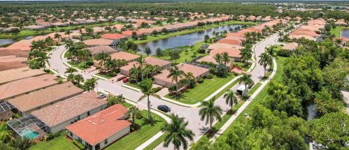 14598 Grapevine Dr, Naples FL 34114-8664 exterior