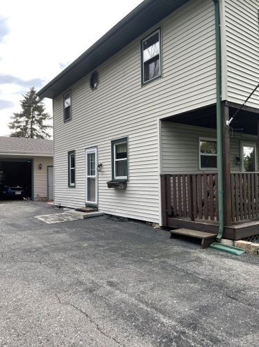 4645 68th St, Milwaukee WI  53220-3917 exterior