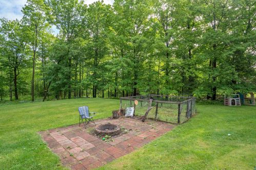 3927 Martin Rd, Duluth MN 55803-1330 exterior