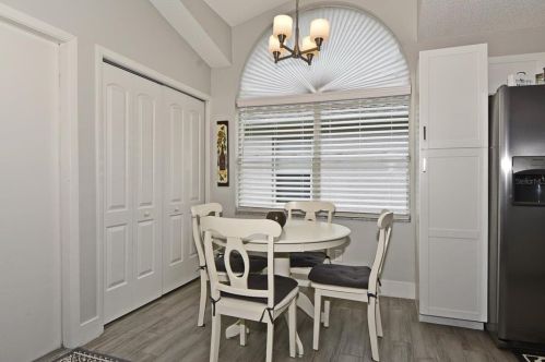 521 Brightview Dr, Lake Mary FL 32746-2314 exterior