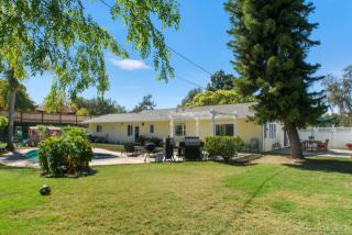2042 Pheasant Run, Fallbrook CA  92028-4345 exterior