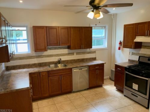 287 21st St, Irvington NJ  07111-4417 exterior