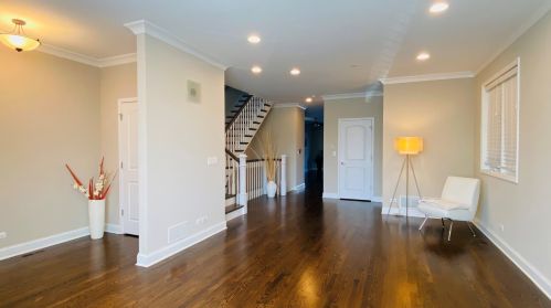 3831 Hermitage Ave, Chicago IL 60640-1127 exterior