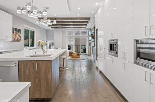 1419 Oakdale Ave, Chicago IL 60657-4118 exterior