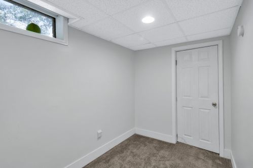 5024 Westnedge Ave, Kalamazoo MI 49004-3071 exterior