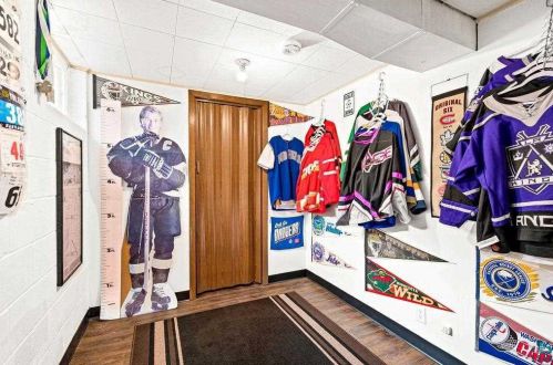 151 Ter St, Duluth MN 55811-4635 exterior