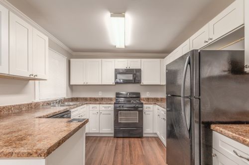 2406 Burbank St, Joliet IL 60435-1408 exterior