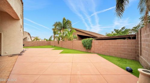 4977 Louis River Way, Tucson AZ  85718-4756 exterior