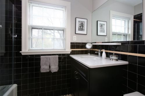 45 Ferncroft Rd, Newton MA 02468-1213 exterior