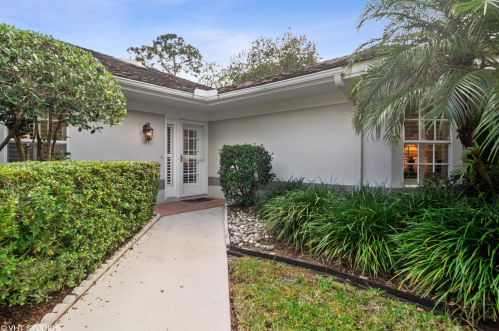 7352 Pine Creek Way, Fort Pierce, FL 34986-3216