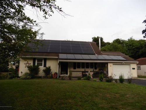 1 Iris Dr, Jackson Twp, NJ 08527-2006