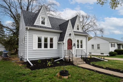 5946 40th St, Milwaukee WI  53209-3923 exterior