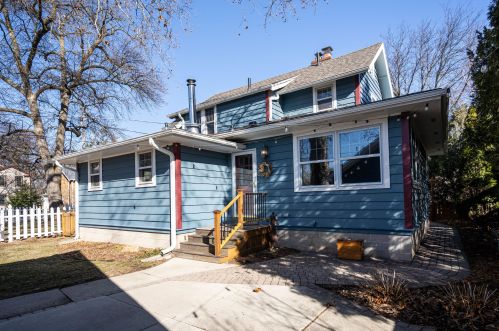 8219 Red Arrow Ct, Milwaukee WI 53213-3023 exterior