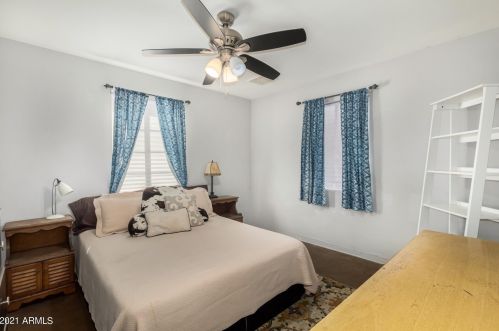 1721 Devonshire Ave, Phoenix AZ 85033-3241 exterior