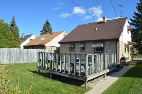 5759 76th St, Milwaukee, WI 53218-2253