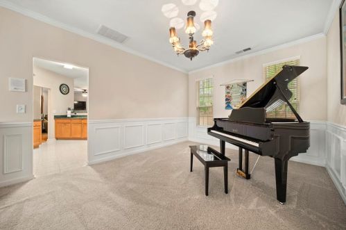 549 Cascade Hl Ct, Atlanta GA 30331-8385 exterior