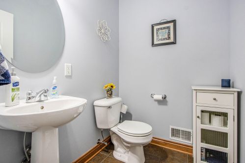 3363 Oakharbor St, Kalamazoo MI 49009-6179 exterior