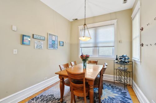 650 Barry Ave, Chicago IL 60634-4912 exterior