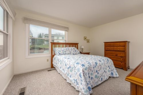 7631 Blackmar Cir, Kalamazoo MI 49024-4089 exterior