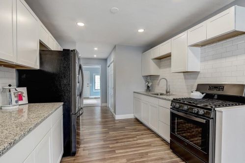 3379 57, Milwaukee WI 53218-4217 exterior