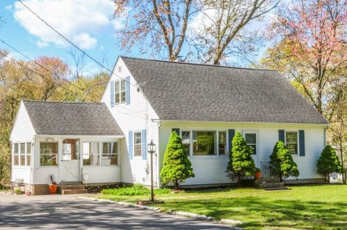 14 Albert St, West Springfield, MA 01089-2312