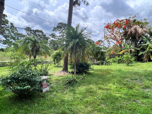 5302 Sunset Blvd, Fort Pierce FL  34982-3876 exterior