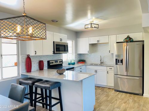 4431 Almeria Rd, Phoenix, AZ 85008-4115