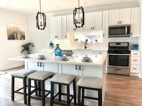 4015 Meade Ave, Chicago IL  60634-1504 exterior