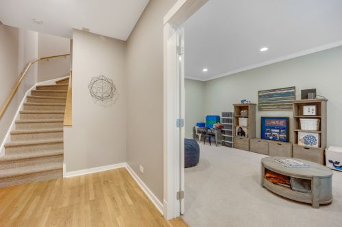 1905 Grace St, Chicago IL 60613-2901 exterior