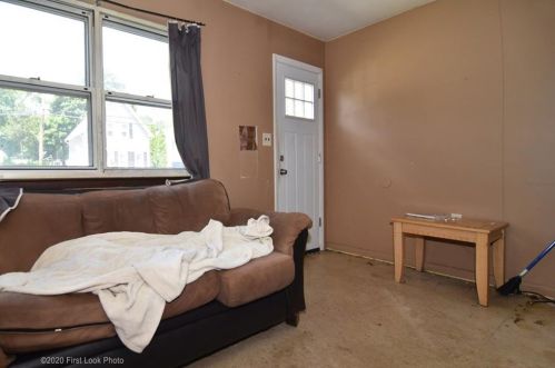 13 Lyman Ave, Providence RI 02919-2716 exterior