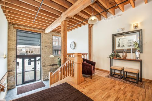 418 3rd St, Milwaukee, WI 53203-3012