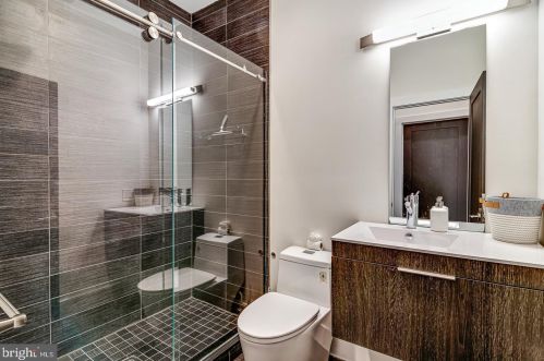 1261 26 St, Philadelphia PA 19146-4402 exterior