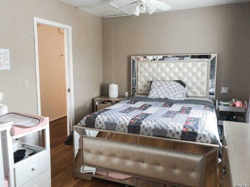 6 Vondran St, Huntington Station NY exterior