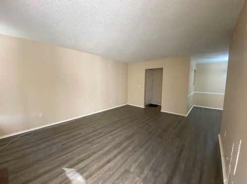 2212 Huntingdon Chase, Atlanta GA  30350-4934 exterior