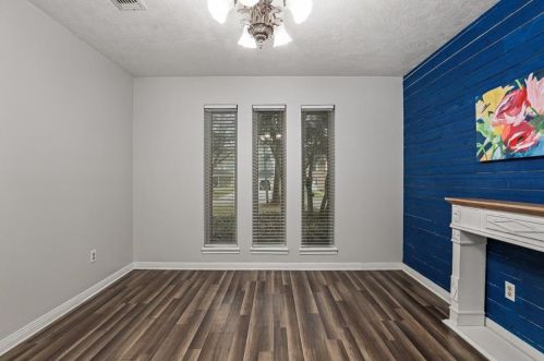 5611 Frst Timbers Dr, Humble TX 77346-1937 exterior