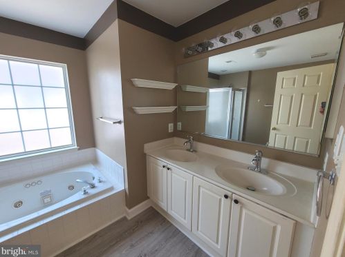 6317 Alderman Dr, Alexandria VA 22315-3731 exterior