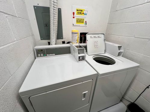 4204 Charlemagne Cir, Pittsburgh PA  15237-2912 exterior