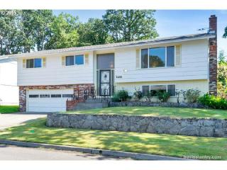 5418 Colony Cir, Portland, OR 97267-6211
