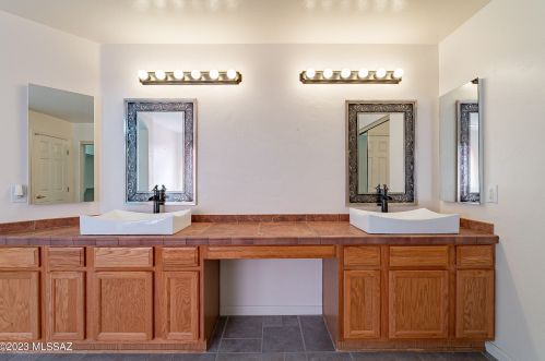 63484 Cat Claw Ln, Tucson AZ 85739-1267 exterior