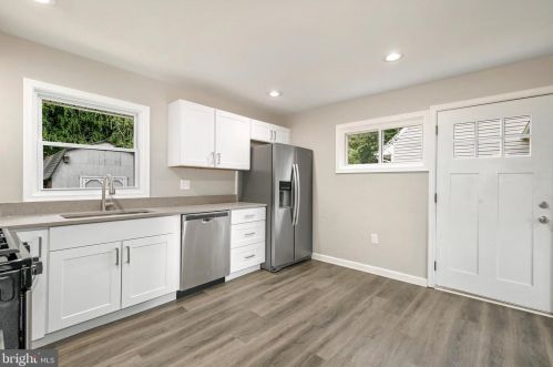 13210 Midway Ave, Rockville MD 20851-1813 exterior