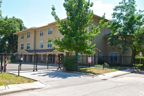 4319 Deere St, Dallas TX  75204-3621 exterior