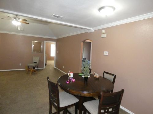 2933 Curvilinear Ct, Dallas TX  75227-7236 exterior