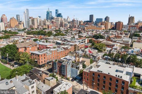 833 Bainbridge St, Philadelphia PA  19147-2009 exterior