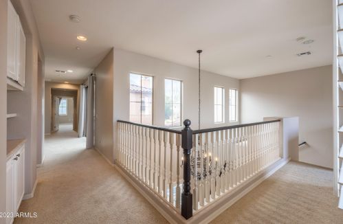 3931 Crst Ln, Phoenix AZ 85027-1602 exterior