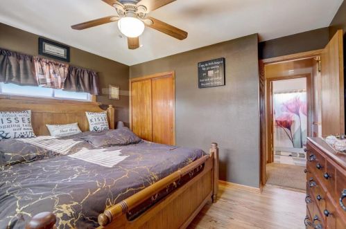 4922 Lynndale Ave, Milwaukee WI 53220-2069 exterior