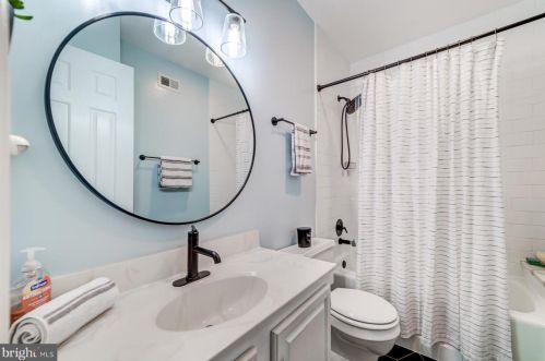 659 Columbus St, Alexandria VA  22314-1848 exterior