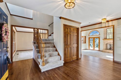 673 Saddle Rdg, Bull Valley IL 60012-3600 exterior