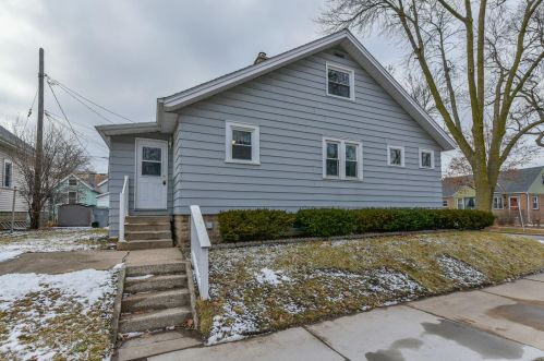 7503 Stevenson St, Milwaukee WI  53213-3549 exterior