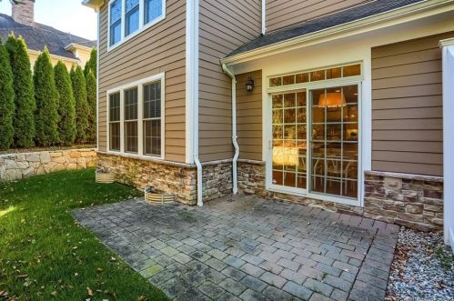 5 Terra Nova Cir, Westport CT 06880-4749 exterior