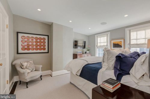 2924 N St, Washington DC 20005-5238 exterior